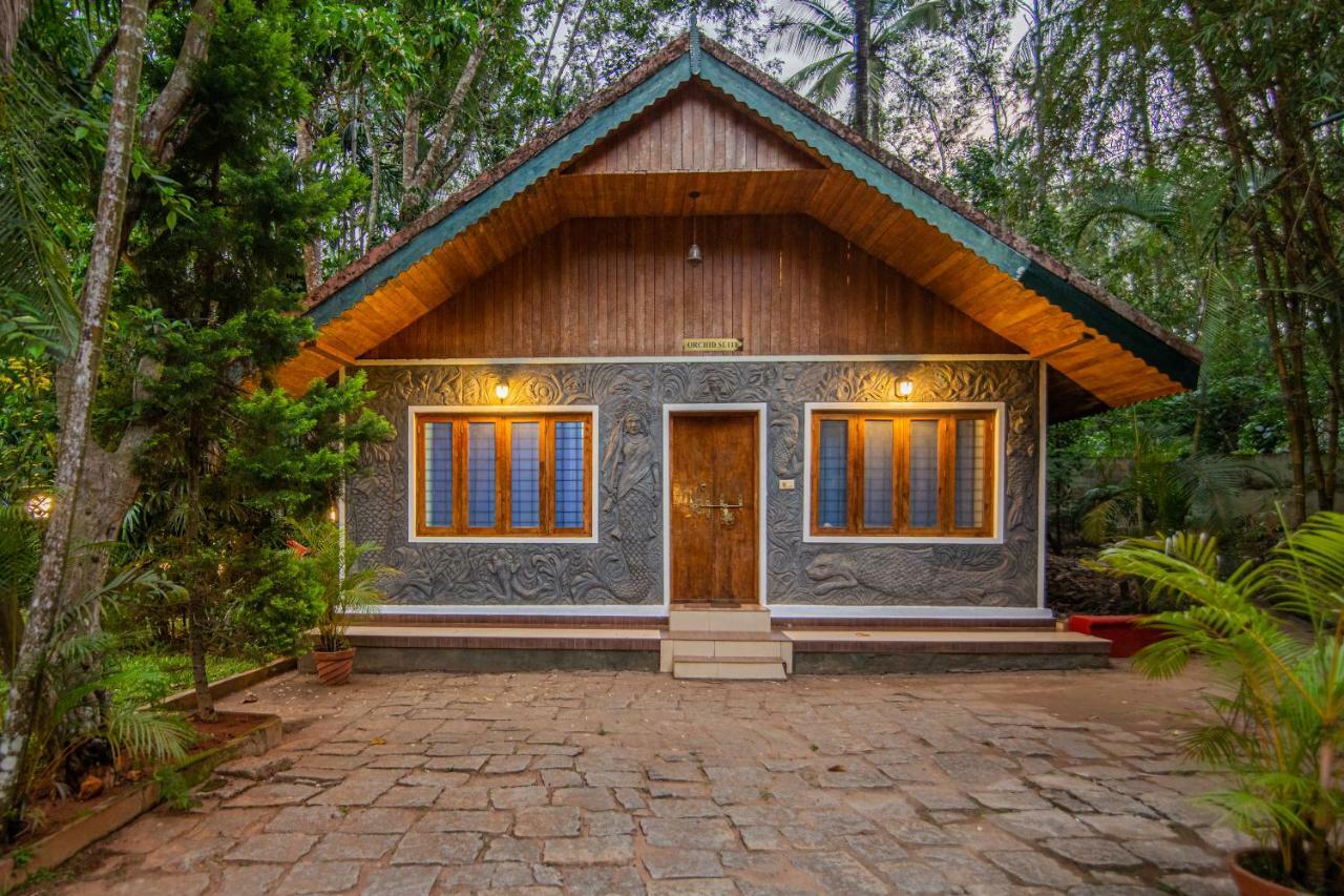 Orchid Trails Resort Sultan Bathery Exterior foto