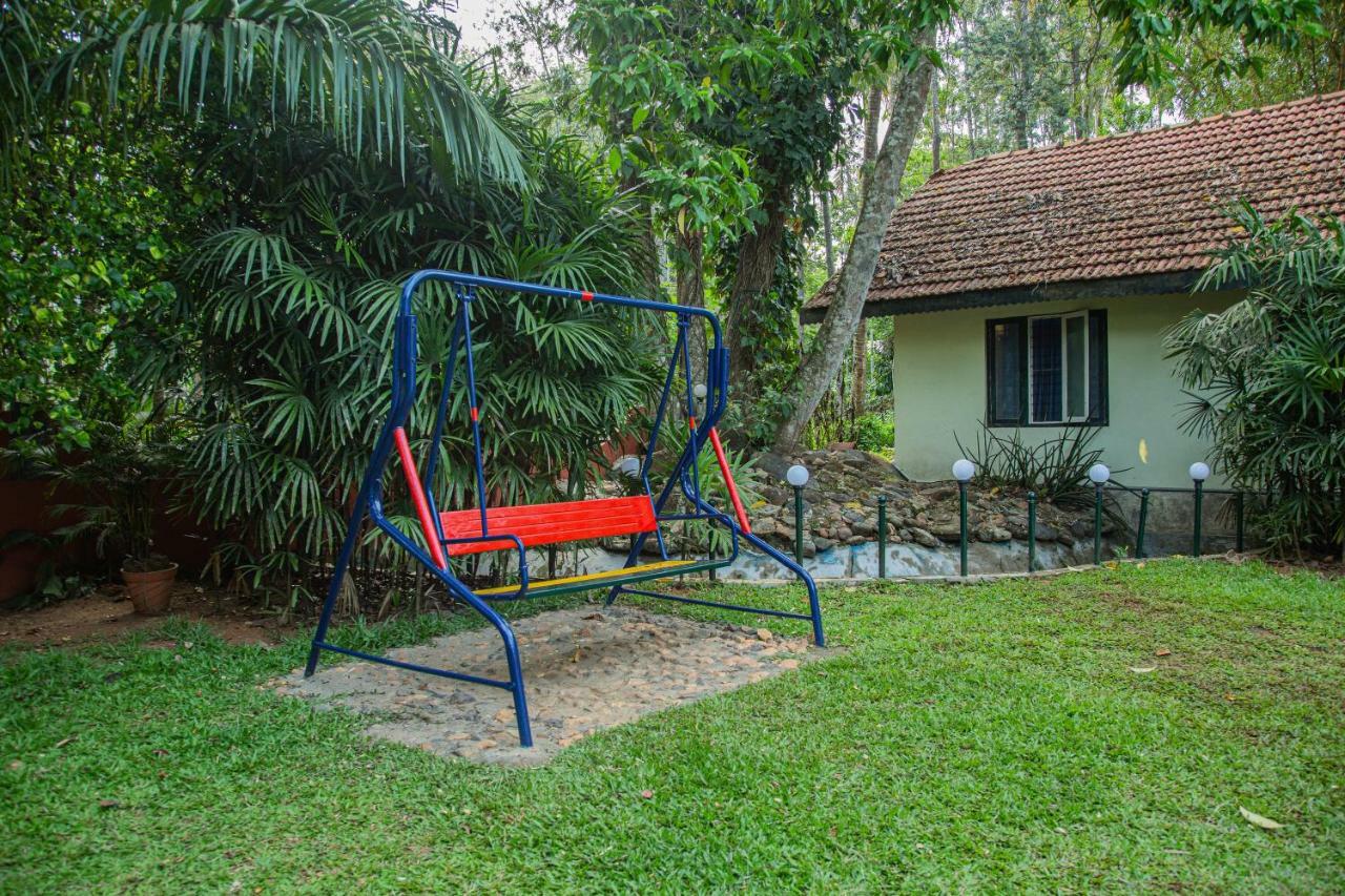 Orchid Trails Resort Sultan Bathery Exterior foto