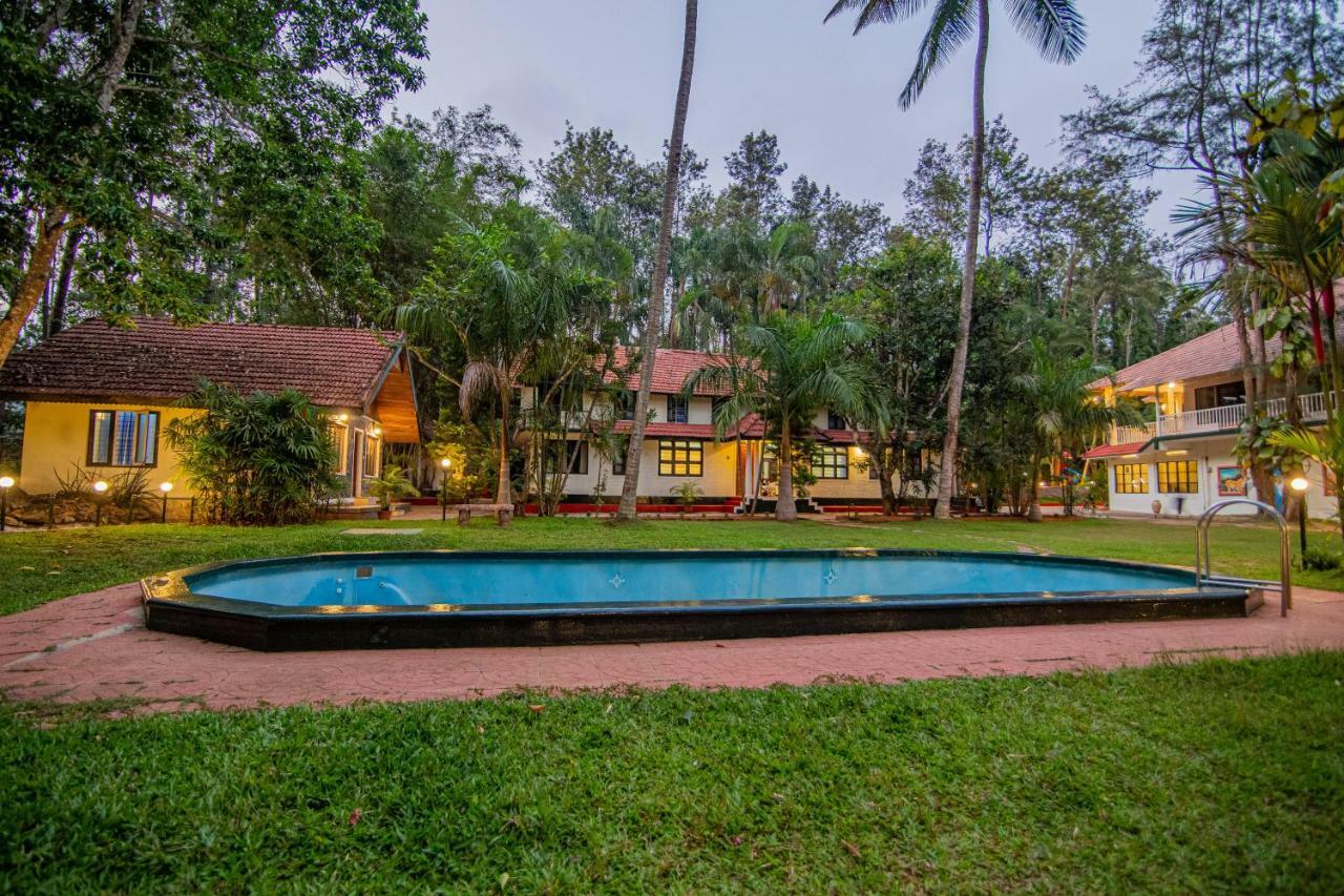 Orchid Trails Resort Sultan Bathery Exterior foto