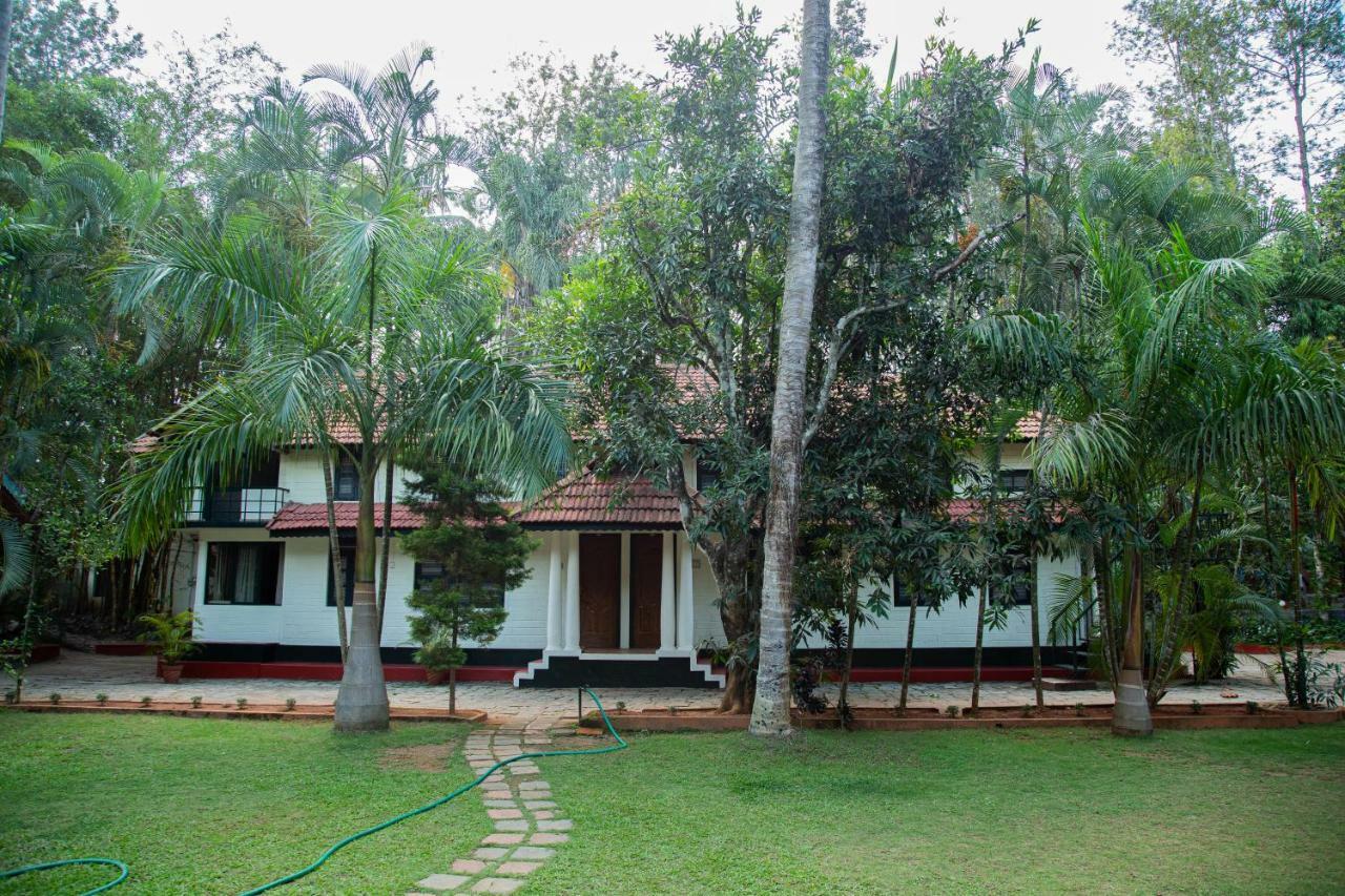 Orchid Trails Resort Sultan Bathery Exterior foto