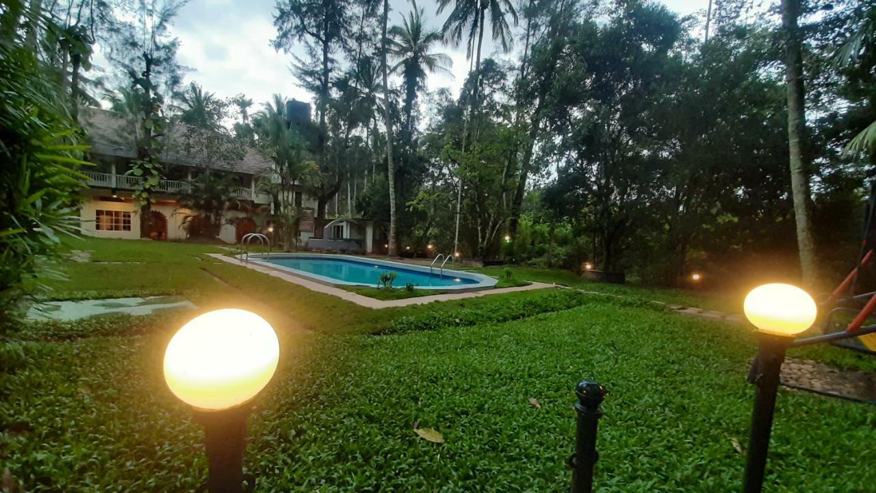 Orchid Trails Resort Sultan Bathery Exterior foto